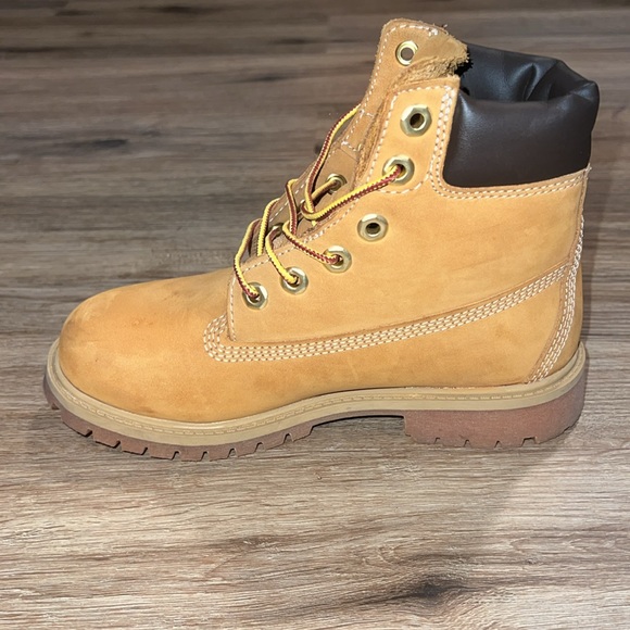 Gently used Kids Timberland Boots - Picture 7 of 9